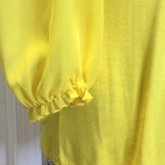 GUC Ashley Stewart Yellow Keyhole Ruffle Top,14/16 - Picture 5 of 7